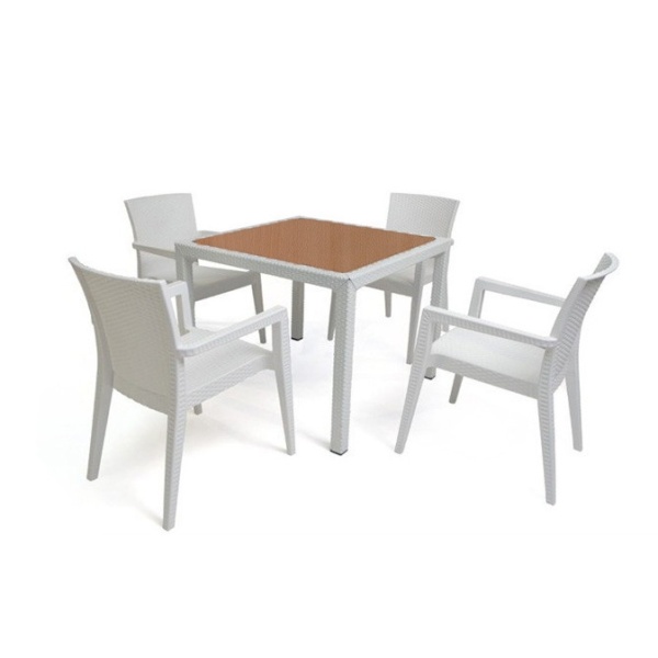 Mesa apilable para exterior