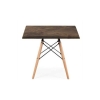 Mesa con patas madera y tablero marrón oxido