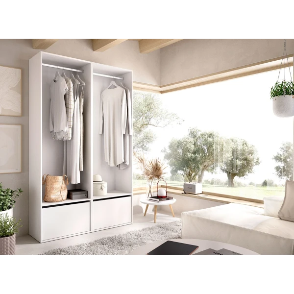 Armario con perchero