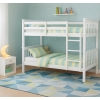 Litera de madera Minerva Vicawu en dormitorio decorado con camas vestidas com ropa de cama a rayas