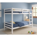 Litera blanca de madera en dormitorio infantil azul con decoración moderna