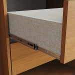 Detalle de cajón con guías metálicas del armario Rufus, apertura suave y resistente